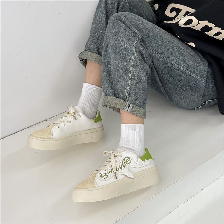 Giày Thể Thao Vải Bạt Mũi Vỏ Sò Thêu Chữ Phong Cách Hong Kong Cho Nữ