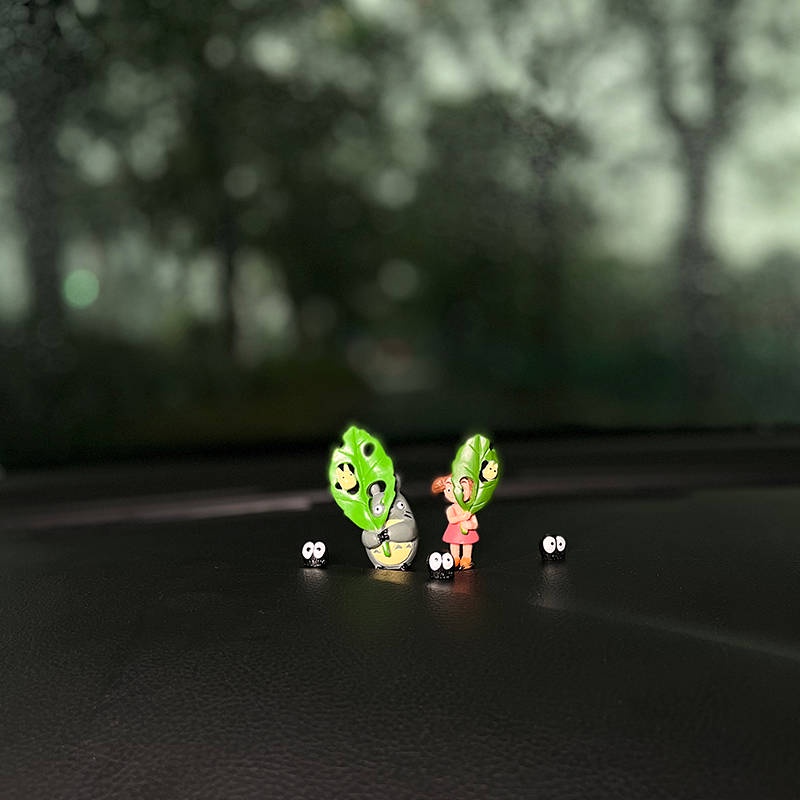 Healing Car Decoration Miyazaki Hayaototoro and Small Briquette Cute Vehicle Center Console Decoration Car Window 5sdE