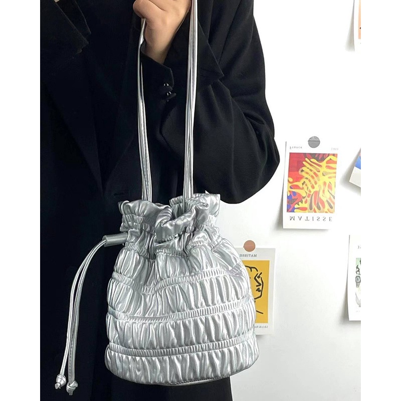 Túi Da Mềm Xếp Ly Phối Dây Rút Xinh Xắn Theo Phong Cách Hàn Quốc