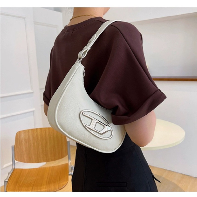 Túi xách nữ đeo chéo đeo vai mác D dáng bầu hàng mẫu mới