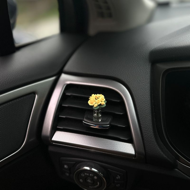 Miniature rose car & photographer cat decoration center console đồ trang trí cửa sổ mini healing ladies phụ kiện nội thất ô tô