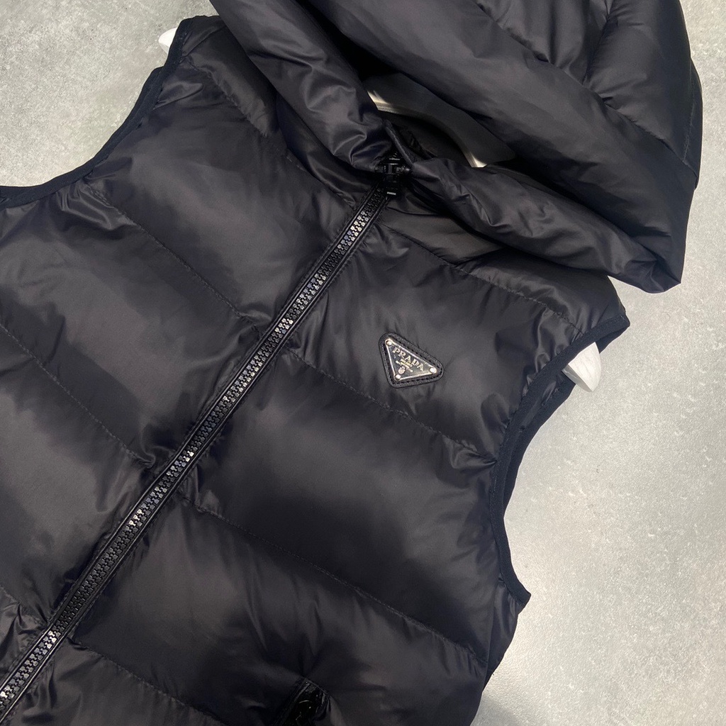 5Q4Y PRADA 2023 autumn and winter New letter triangle logo hooded bread jacket down cotton vest coat fashionable warm
