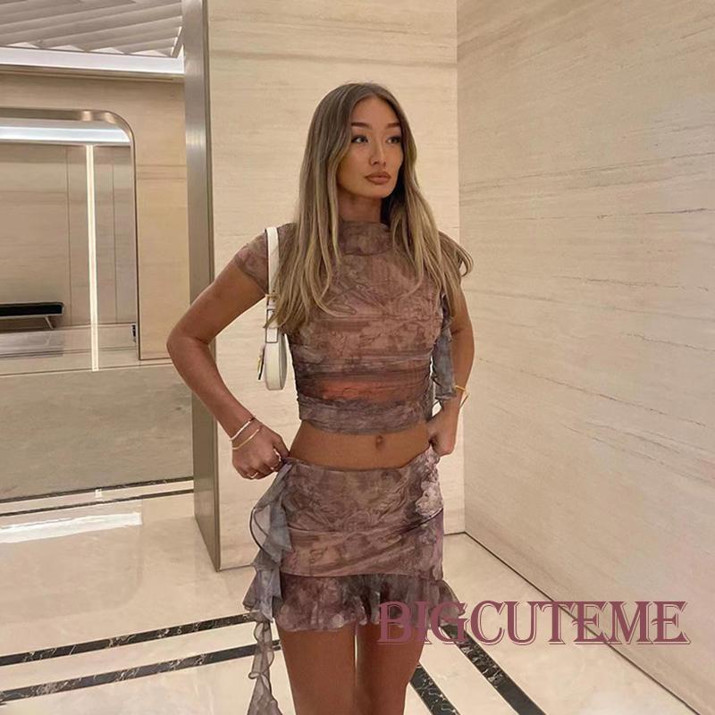 Bộ Áo Croptop Tay Ngắn Phối Lưới 2 Mảnh In Họa Tiết Xinh Xắn Thời Trang Mùa Hè Cho Nữ