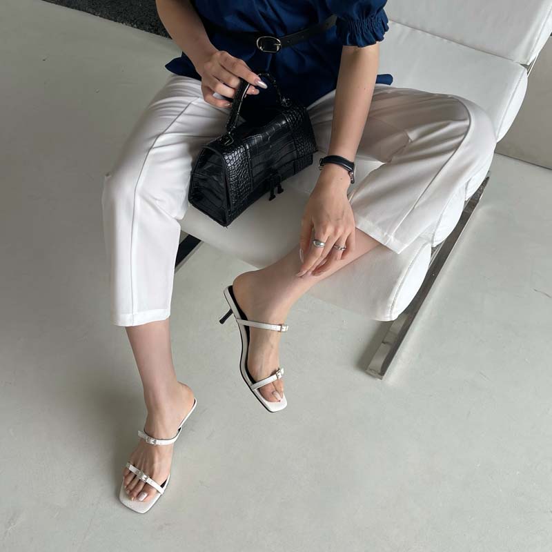 Sandal Cao Gót Mũi Vuông Phong Cách Thời Trang Mới 2023