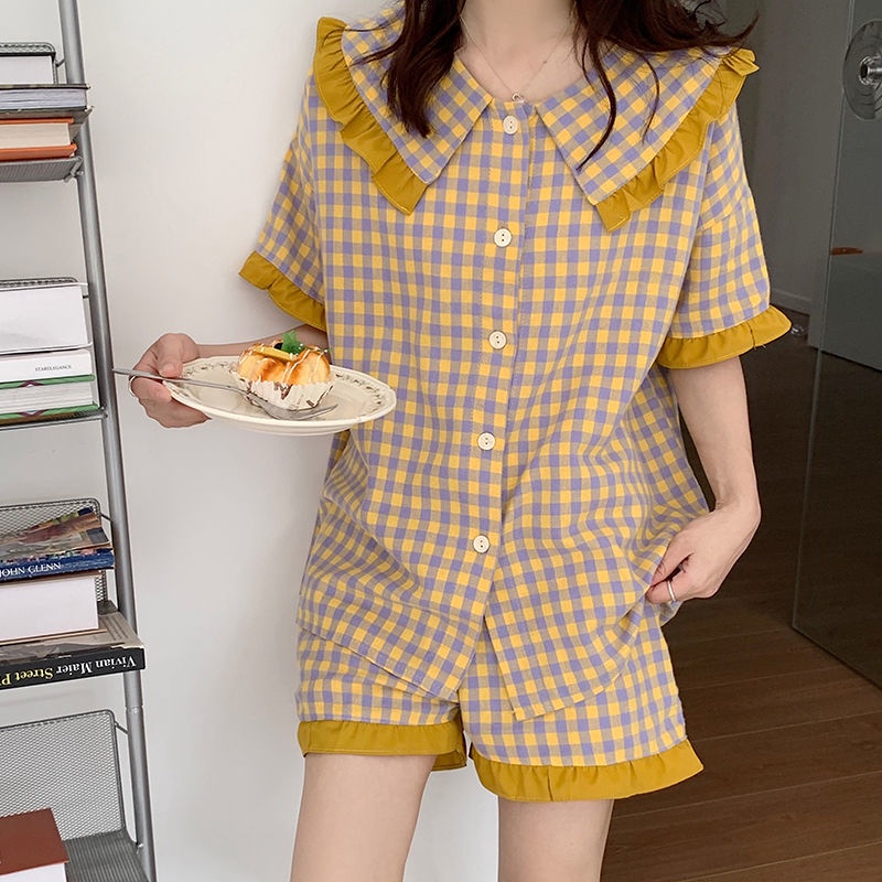 Bộ Đồ Ngủ Tay Ngắn Viền Bèo Sọc Caro Vàng Phong Cách Công Chúa Dễ Thương
