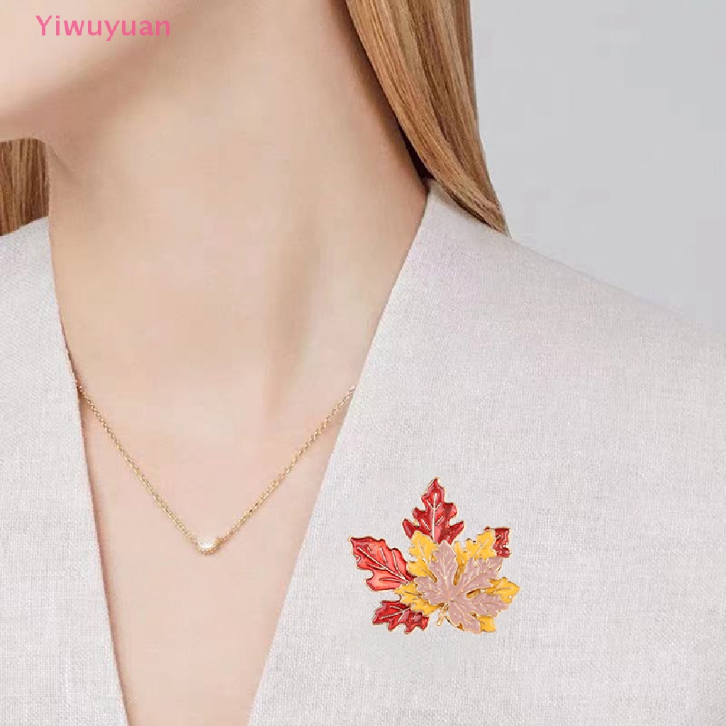 Ghim Cài Áo Hình Lá Phong Bằng Hợp Kim Tráng Men Phong Cách Vintage Mới