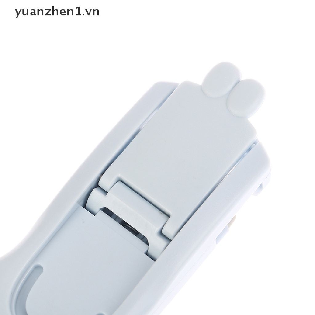 1 Bộ Dụng Cụ Uốn Cong Lông Mi Mini Bằng Nhựa Hình Chân Mèo Dễ Thương