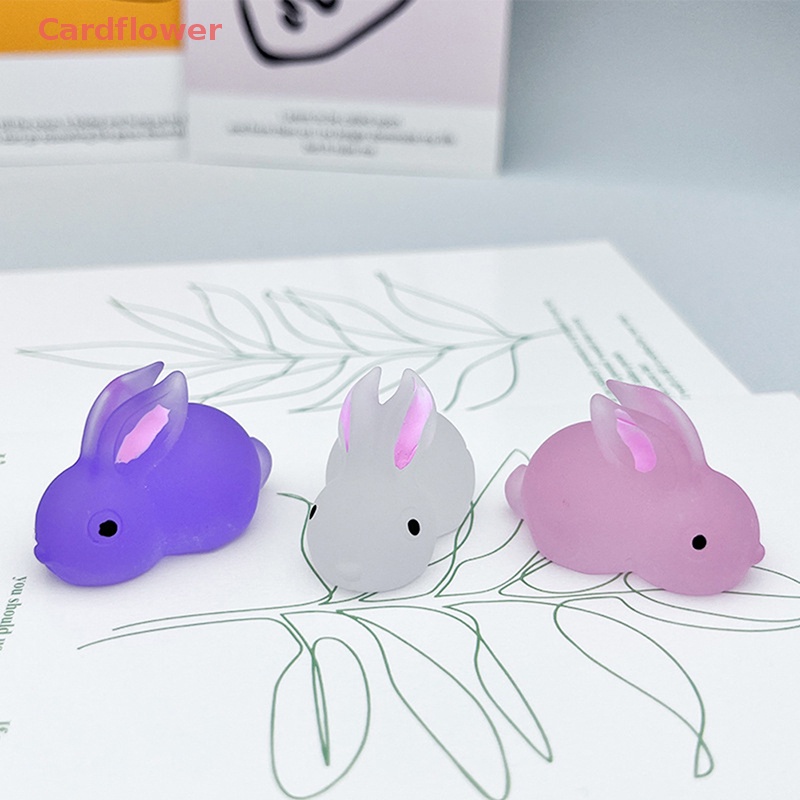 2 Mô Hình Thỏ Nhựa Phát Quang Trang Trí Bảng Điều Khiển Xe Hơi Mới