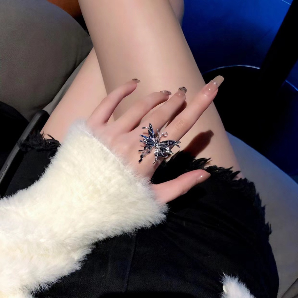 Nhẫn Kim Loại Dạng Lỏng Đính Đá Nhiều Màu Hình Bướm Thời Trang Cá Tính Cho Nữ