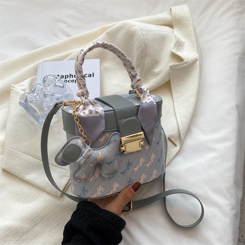 Túi Đeo Chéo Vai Thời Trang 2023 Dễ Phối Đồ Dành Cho Nữ