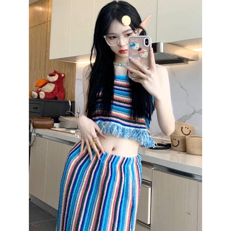 [F &amp; X] Set Áo Dệt Kim Một Mảnh / Váy Dài Hai Dây Tua Rua Kẻ Sọc Màu Tương Phản Eo Cao Phong Cách Đường Phố Cho Nữ