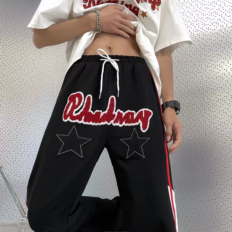 Quần Dài Ống Rộng Màu Đỏ Đen Phong Cách Retro Mỹ Cá Tính Cho Nam