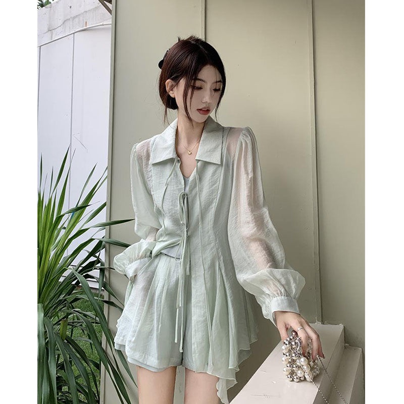 Bộ Áo Sơ Mi Mỏng Nhẹ Trong Suốt Chống Nắng Phối Quần Short Thời Trang Xinh Xắn Cho Nữ 6.27