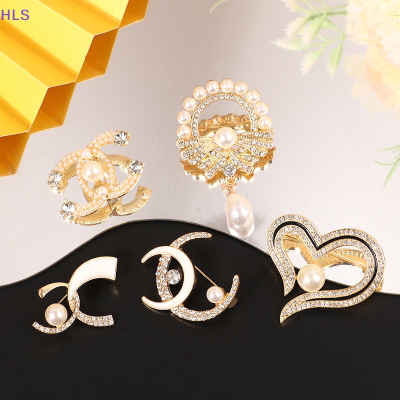 Ghim Cài Áo Hình Trái Tim Đính Đá Lụa Thời Trang