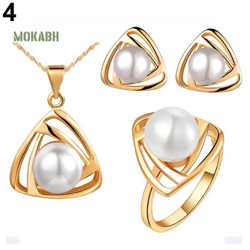 [Mok Abh] Bộ Vòng cổ + Nhẫn + Bông Tai Hình Tam Giác Có Đính Ngọc Trai Giả