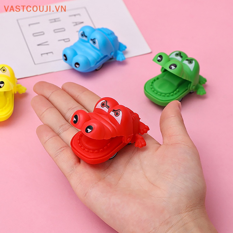 Bộ 2 Mô Hình Xe Hơi Đồ Chơi Cá Sấu Hoạt Hình Mini VASTJI