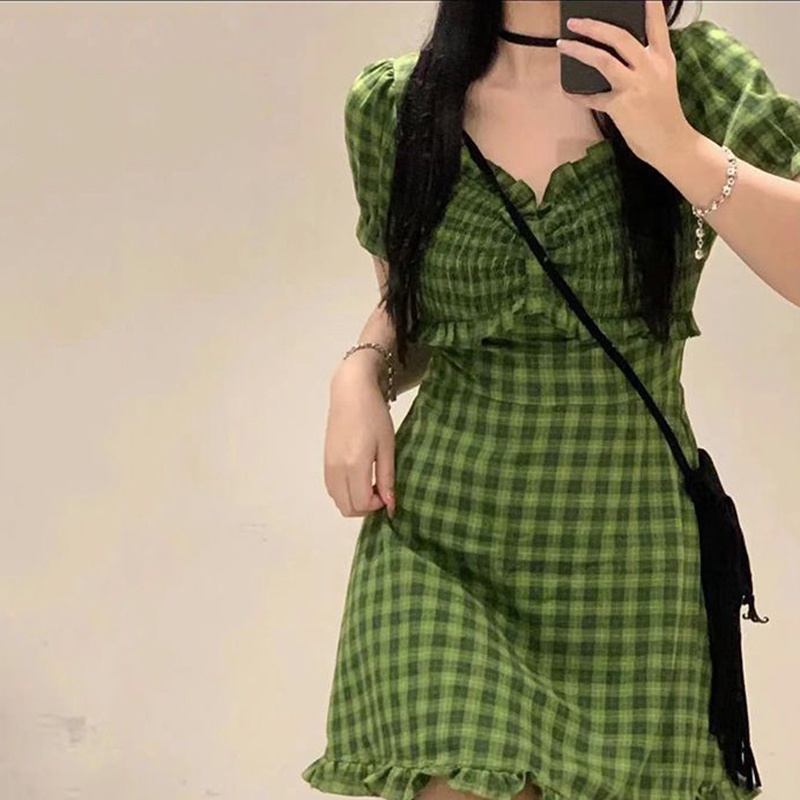 Đầm Dài Họa Tiết Sọc Caro Màu Xanh Lá Nhạt Phong Cách Pháp Thời Trang Cho Nữ