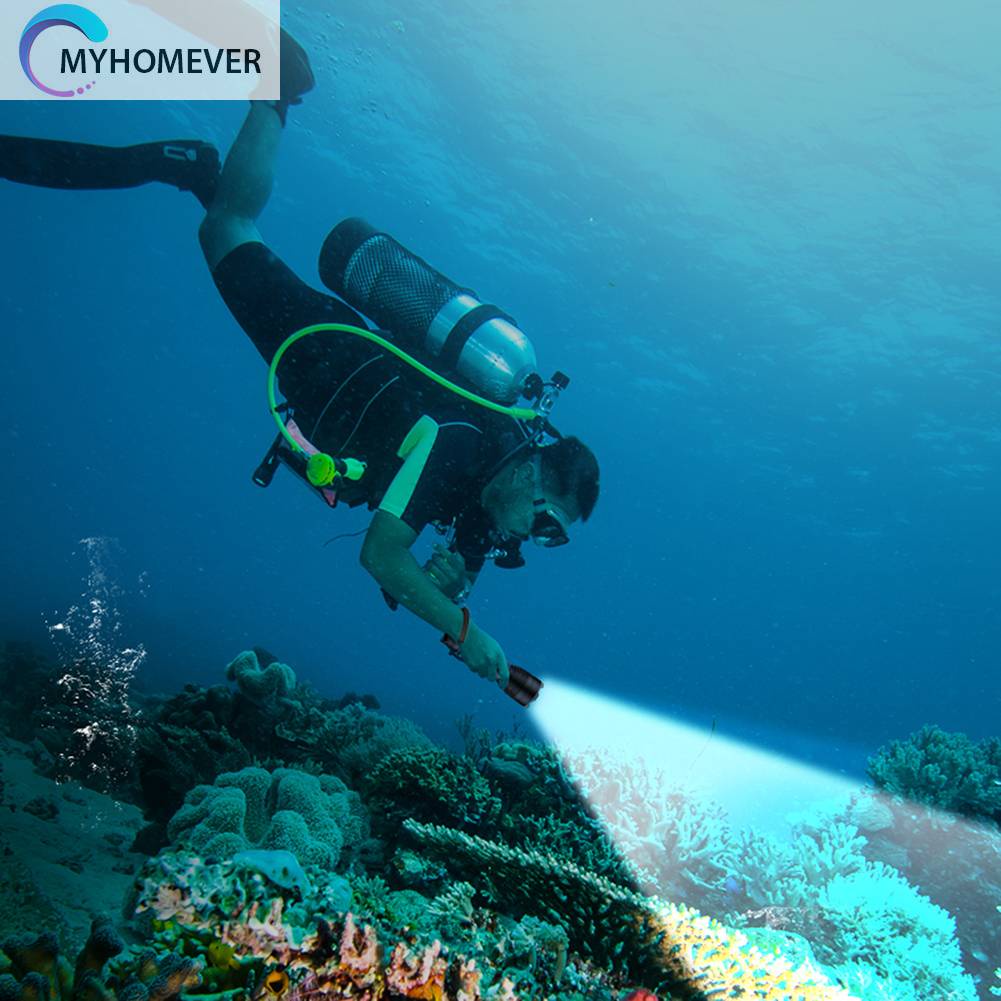 Đèn Pin XHP70 LED 3 Chế Độ Chống Trượt Tiện Dụng Khi Đi Cắm Trại Leo Núi