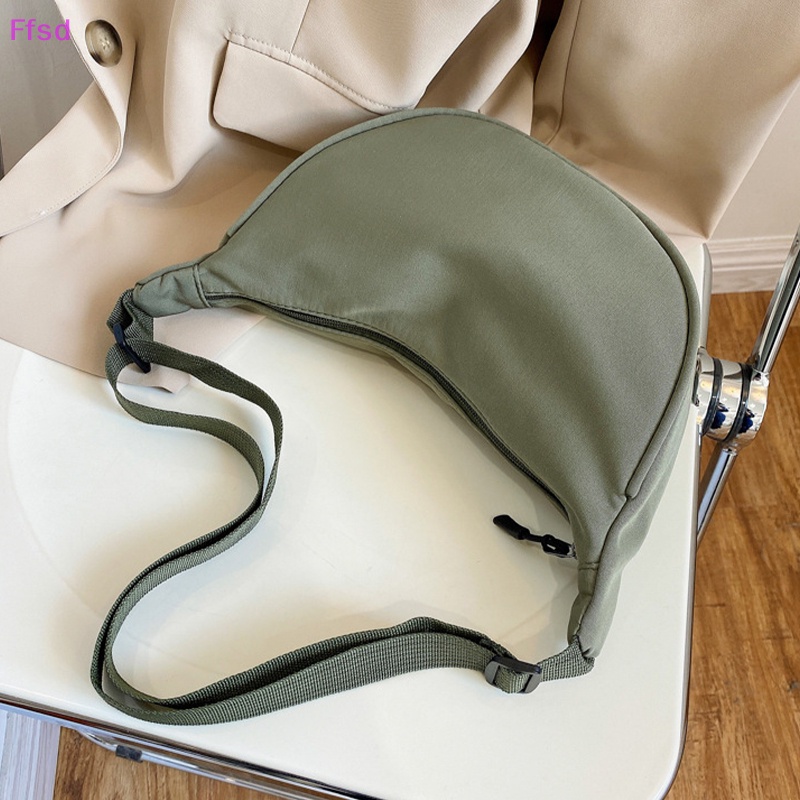 1 Túi Đeo Chéo Ngực / Thắt Lưng Màu Trơn Sức Chứa Lớn Hình Bán Nguyệt Thời Trang Đường Phố Hàng Ngày Cho Nữ