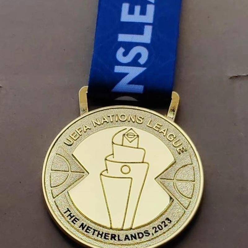 Huy Chương Vàng / Bạc 2023 UEFA Champions Medal / Medal / Tây Ban Nha / Croatian / Medal Kỷ Niệm