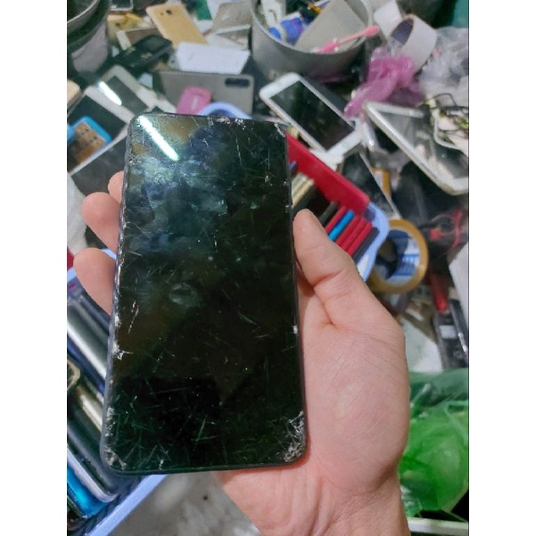 Cụm xác Samsung A10 sống zin full chức năng hư màn hình.