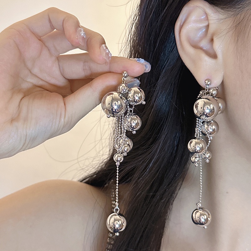 Phiên bản hàn quốc thời trang độc đáo tua dài thiết kế hạt tròn hoa tai kim loại phóng đại