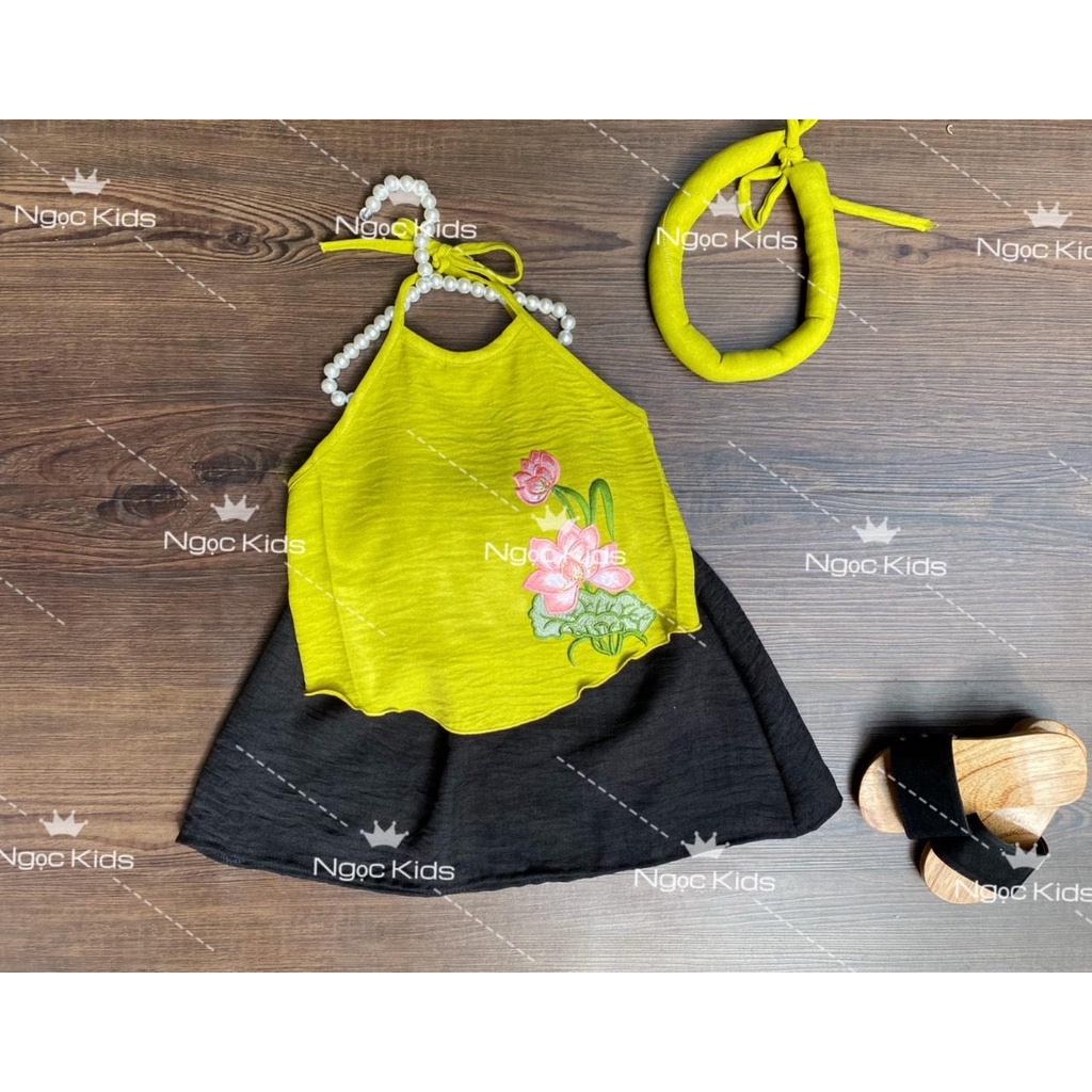 Set áo yếm hoa sen + chân váy, yếm Tết 2024 vải đũi vân mây cho bé gái 8-26kg- Ngọc Kids