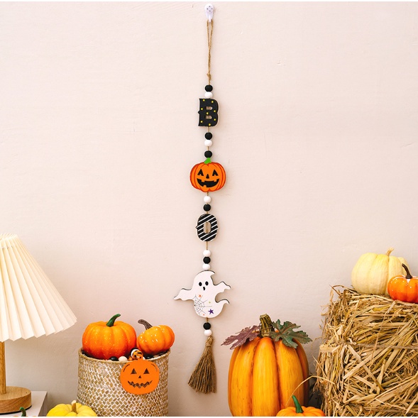 Mô hình HALLOWEEN - trang trí treo tường bằng gỗ - dây treo bí đỏ và những người bạn ma