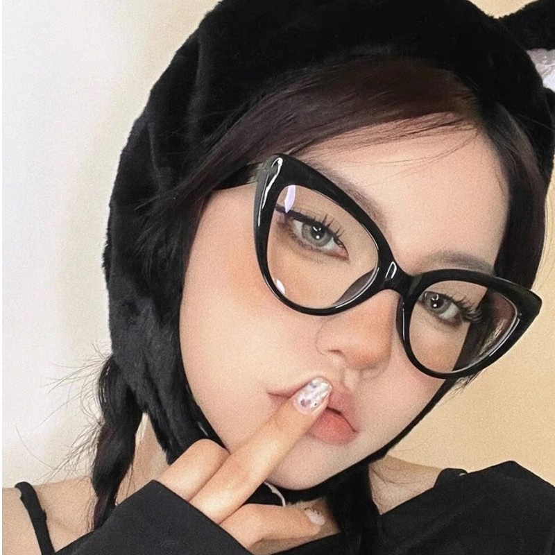 Kính Mát Mắt Mèo Tam Giác Màu Đen Chống Tia UV Phong Cách Âu Mỹ
