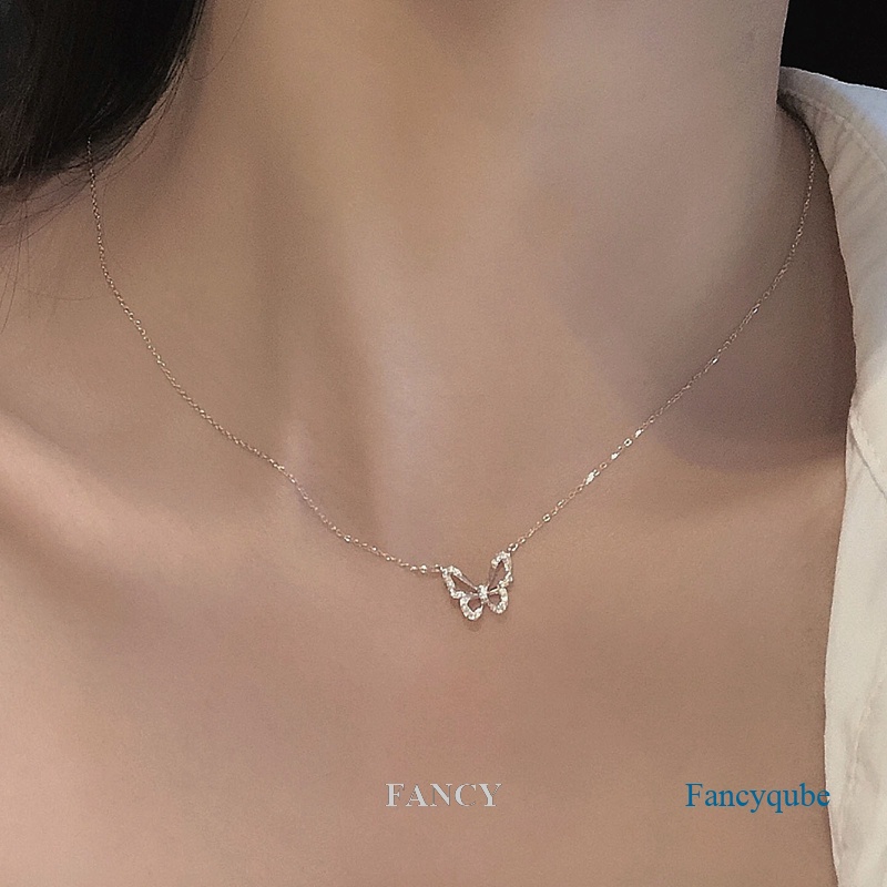 Vòng cổ Mặt Hình Bướm Rỗng Đính Đá Zircon Lấp Lánh Cho Nữ