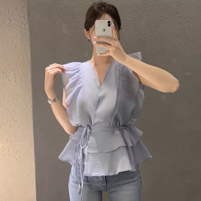 Áo cổ V tay ngắn bèo tầng