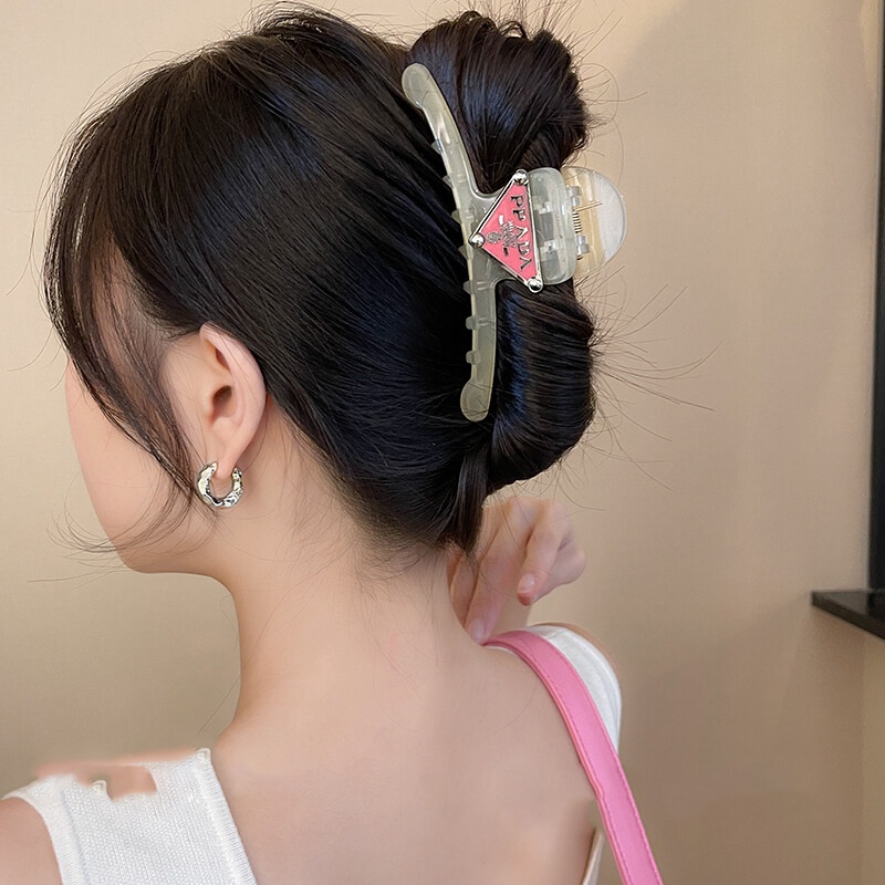 Kẹp Tóc Hình Tam Giác Bằng Acrylic Cao Cấp Thời Trang 11cm