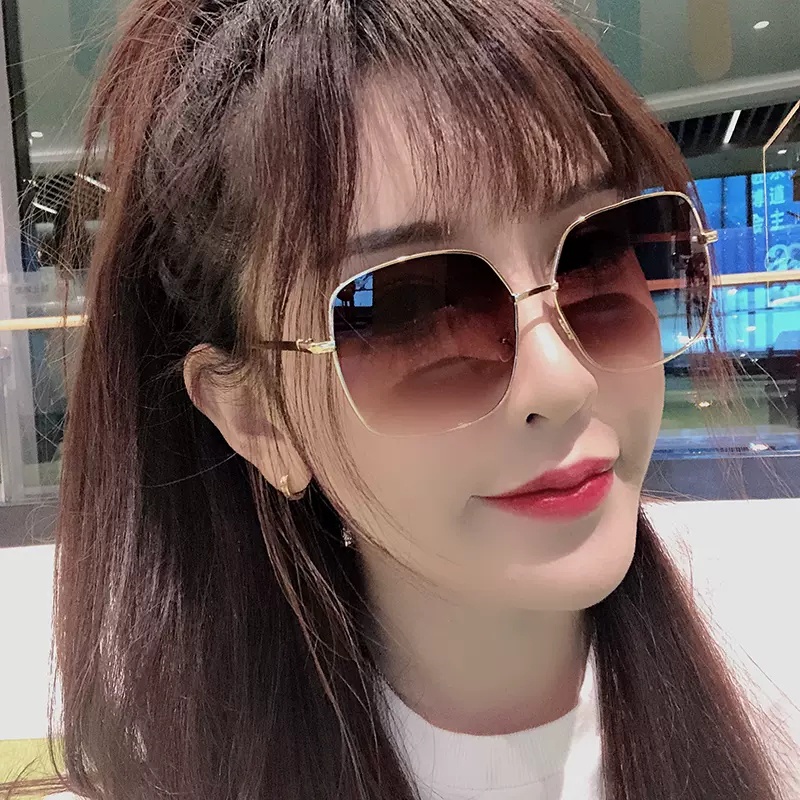 Kính Râm Nữ Gọng Vuông Kim Loại Chống Tia UV