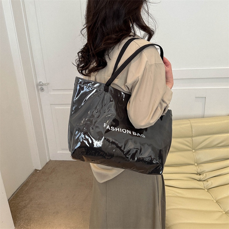 Túi Xách JASMIN NOIR Tote Cỡ Lớn Bằng PVC In Họa Tiết Đơn Giản Cho Nữ
