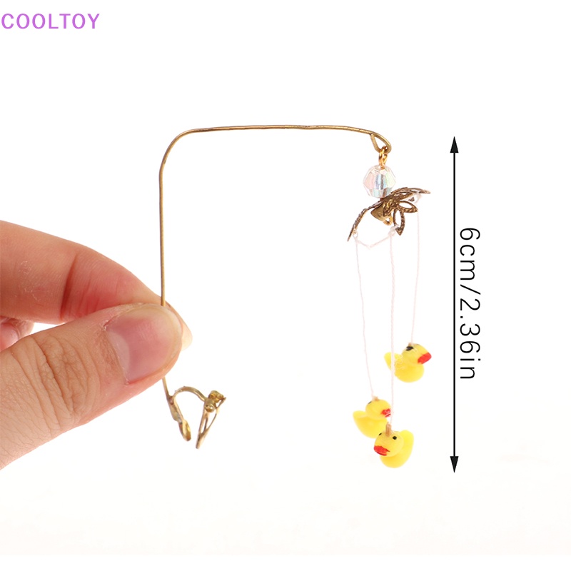 Phụ Kiện Trang Trí Nhà Búp Bê Hình Chú Vịt Nằm Ngủ Xinh Xắn Tỷ Lệ 1: 12