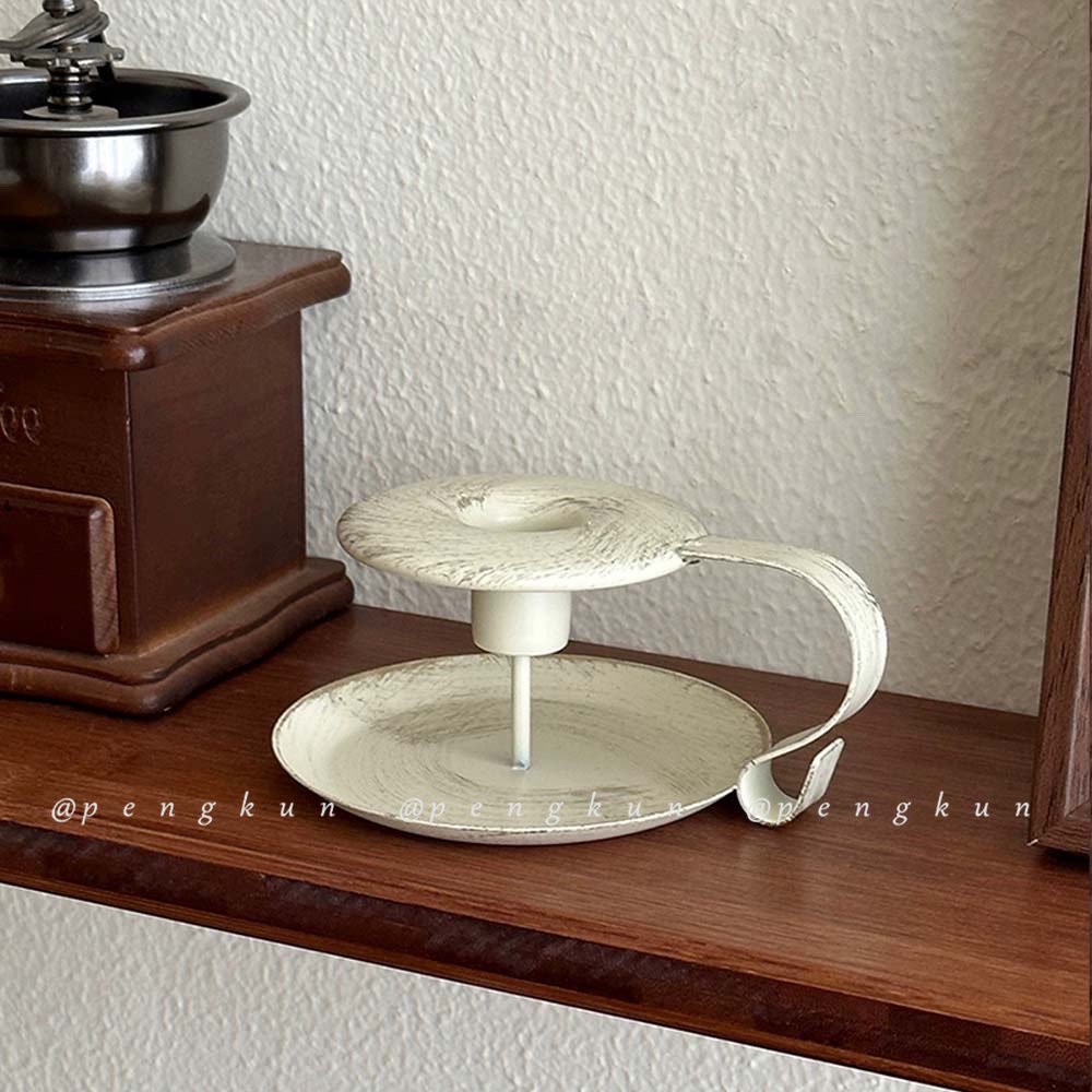 Giá Đỡ Đèn Cầy Bằng Sắt Màu Trắng Phong Cách Trung Cổ Độc Đáo Trang Trí Nhà Cửa