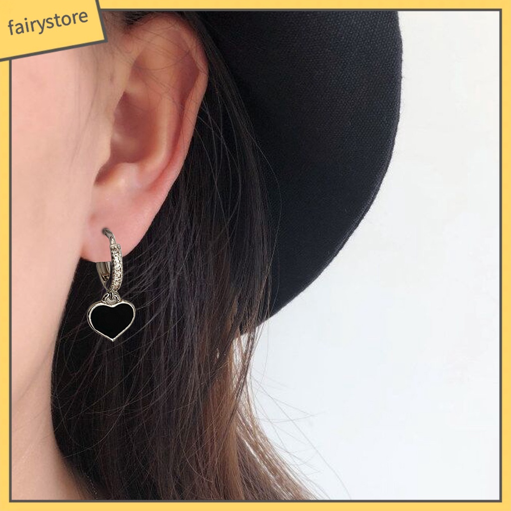 1 Set Bông Tai Hợp Kim Hình Trái Tim Phong Cách Gothic Ngọt Ngào Cho Nữ