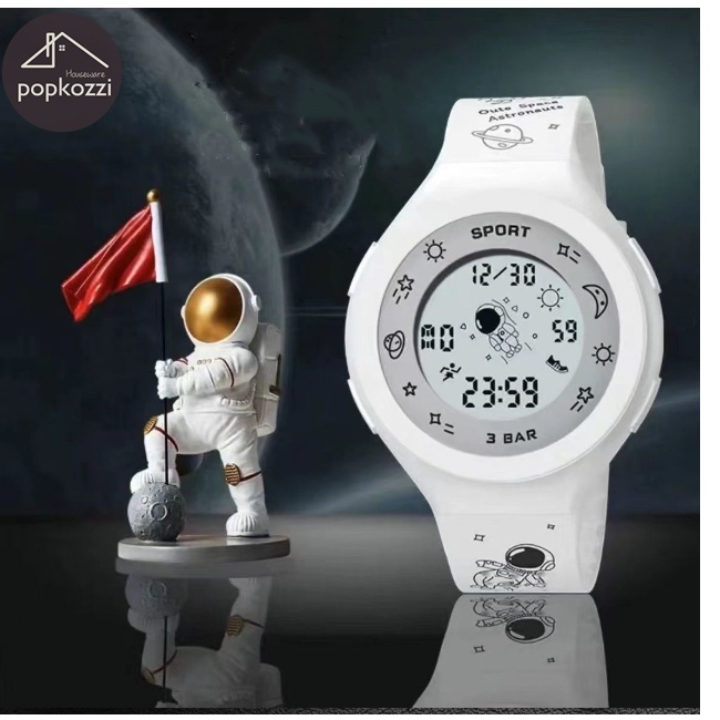 Popkozzi Đồng Hồ Điện Tử Mặt Tròn In Hình Phi Hành Gia Dễ Thương