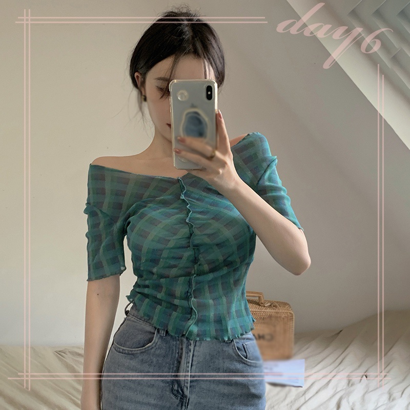 Áo Thun Nữ Ngắn Tay Trễ Vai Họa Tiết Caro Thời Trang