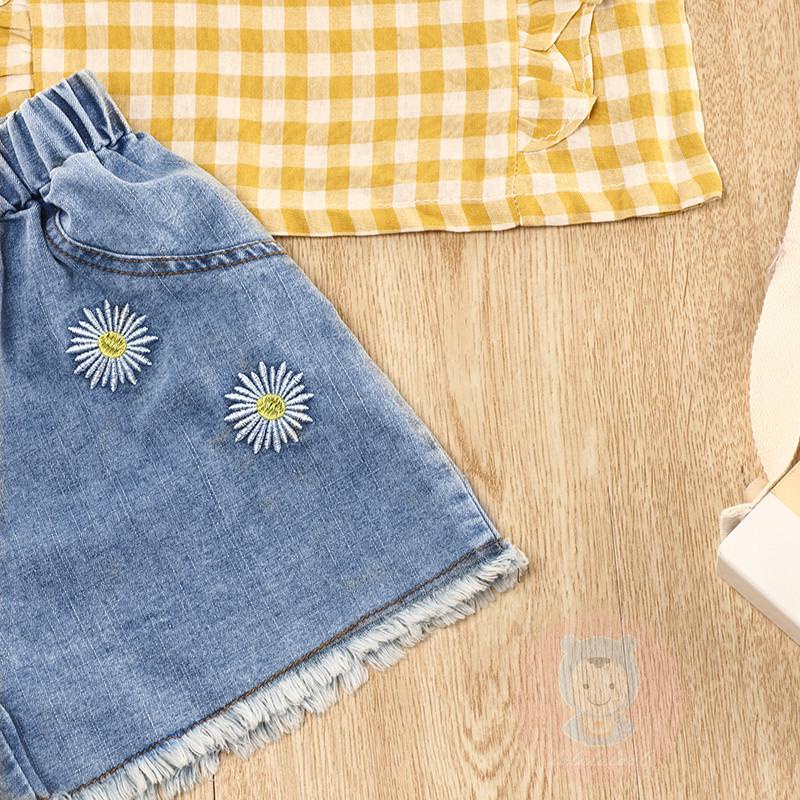 Set Áo Sát Nách Kẻ Sọc Caro + Quần Short Denim In Hoa Cúc Xinh Xắn Cho Bé Gái Laa
