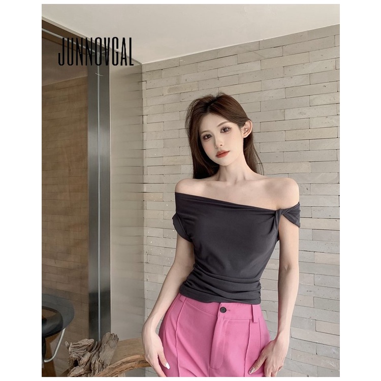 Áo nữ JUNNOVGAL tay ngắn trễ vai eo cao màu trơn thời trang mới 2023