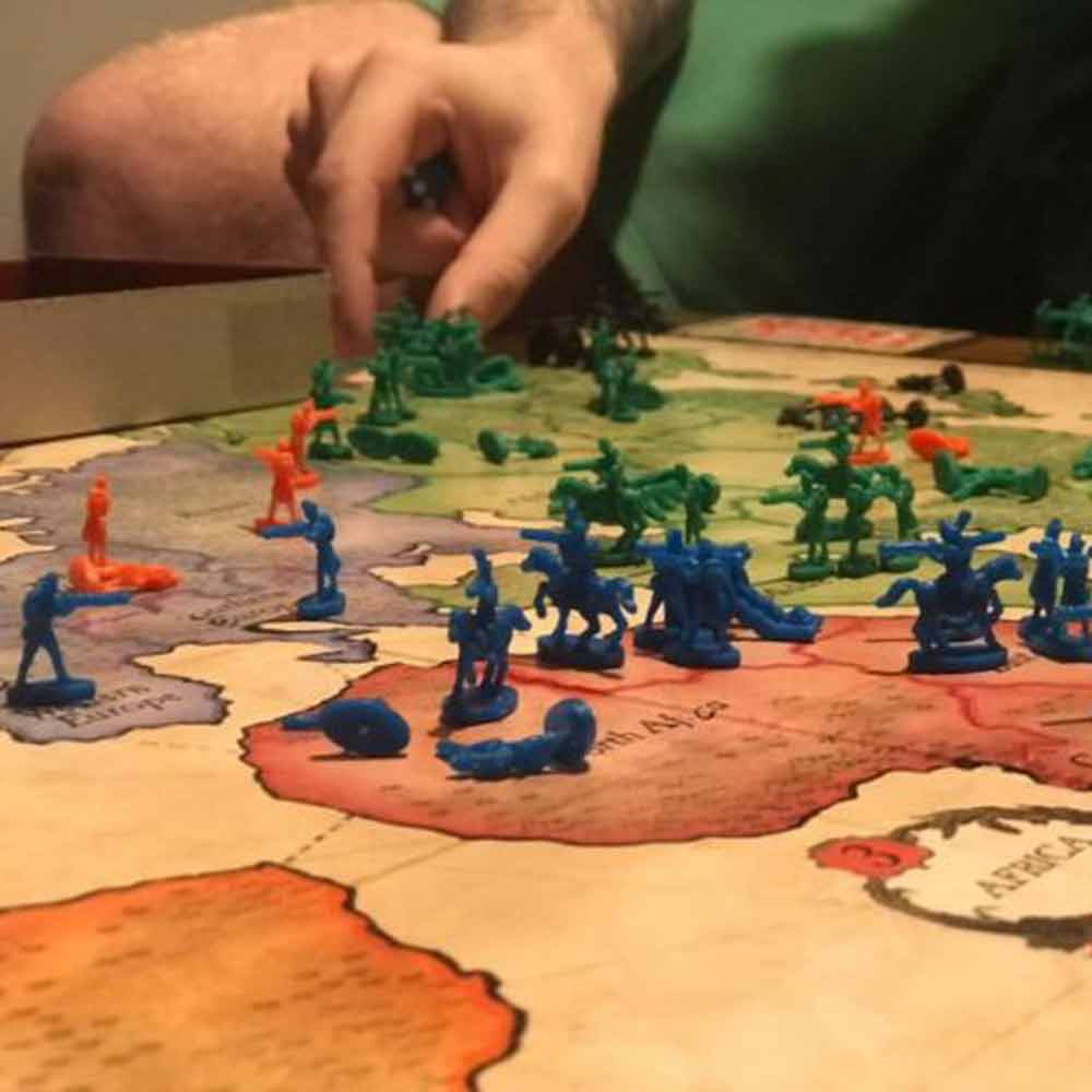 Board game RISK card risk Parker Brothers card game suitable for 2 or 6 players board game