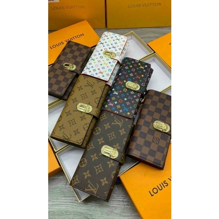 Ví L.V khoá gài sang - xịn hàng cao cấp