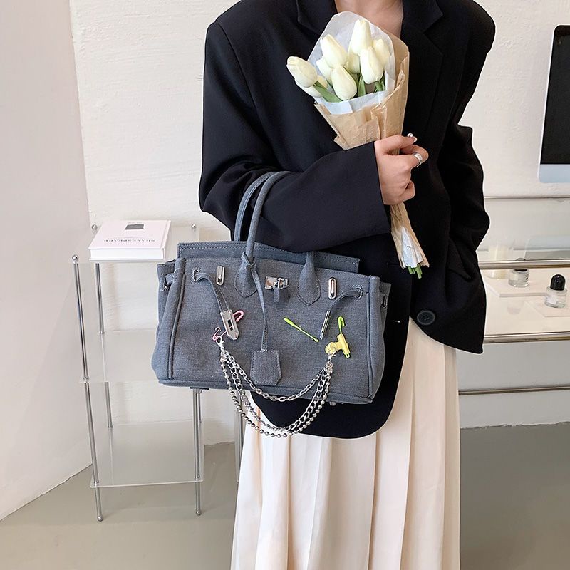 Túi Đeo Chéo Canvas Phối Khóa Bạch Kim Phong Cách Mới 2022