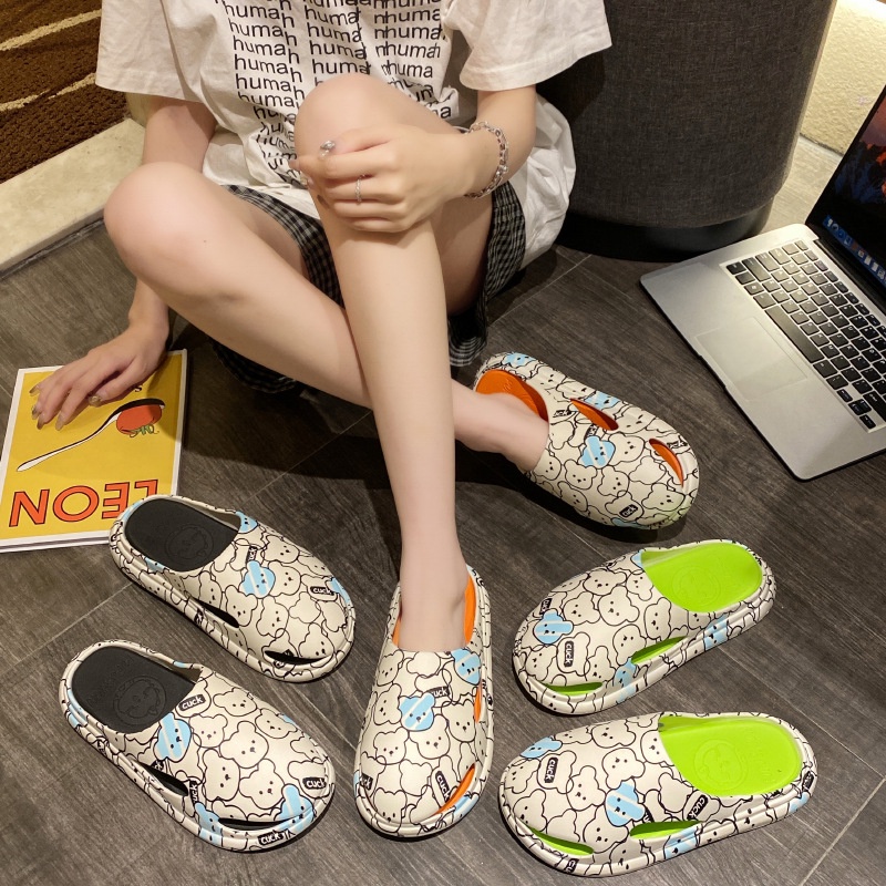 Dép Nhựa Xỏ Ngón Đế Xuồng Mềm Mại Họa Tiết Gấu Hoạt Hình Cho Nữ