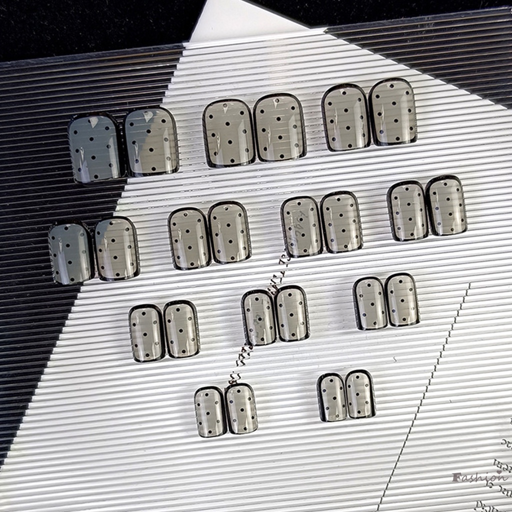 Móng Tay Giả Ngắn Màu Đen Trong Mờ Chống Nhòe