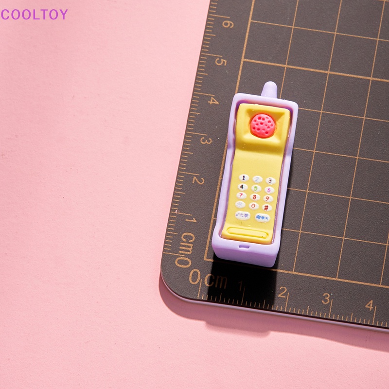 Bộ 2 Mô Hình Điện Thoại Di Động Kiểu Retro Dùng Trang Trí Nhà Búp Bê