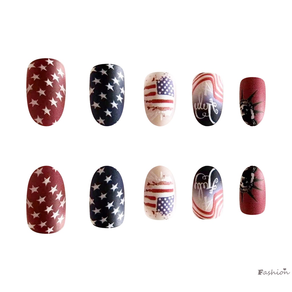 Móng Tay Giả Họa Tiết Sọc Đỏ Trắng Cổ Điển