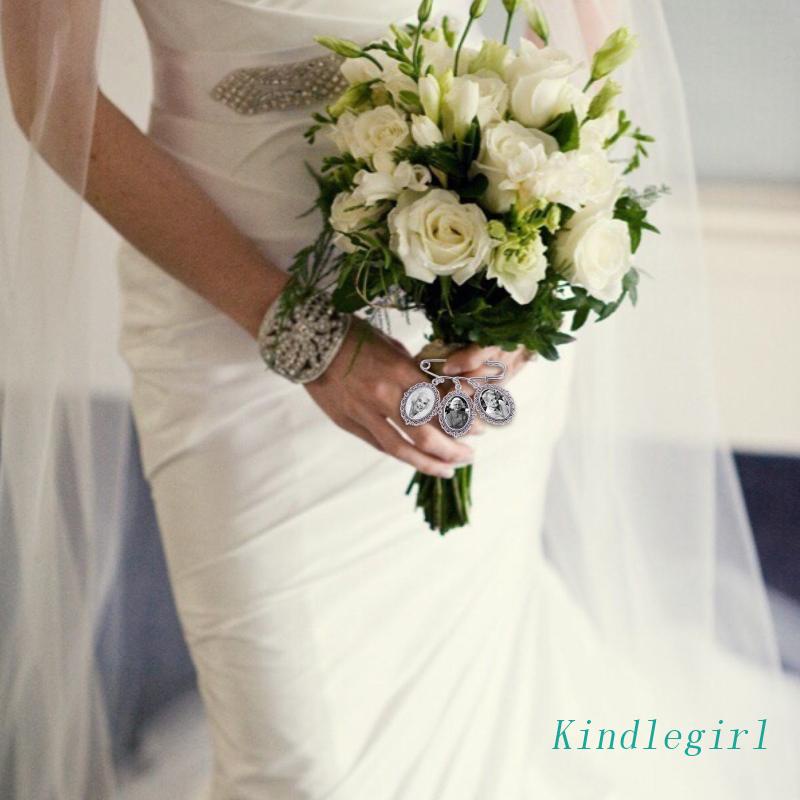 Khung Ảnh Bằng Thủy Tinh Cabochon Hình Oval Phối Ren Xinh Xắn