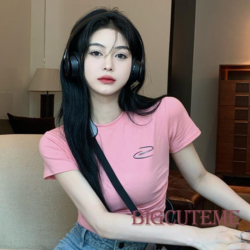 [] Áo Croptop Ôm Dáng Tay Ngắn Cổ Tròn In Chữ Cho Nữ